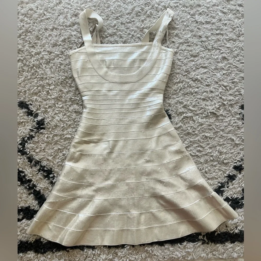 NOT AVAILABLE UNTIL January 2026 Herve Leger
Jacklyn Square-Neck Bandage Dress - Picture 2 of 3